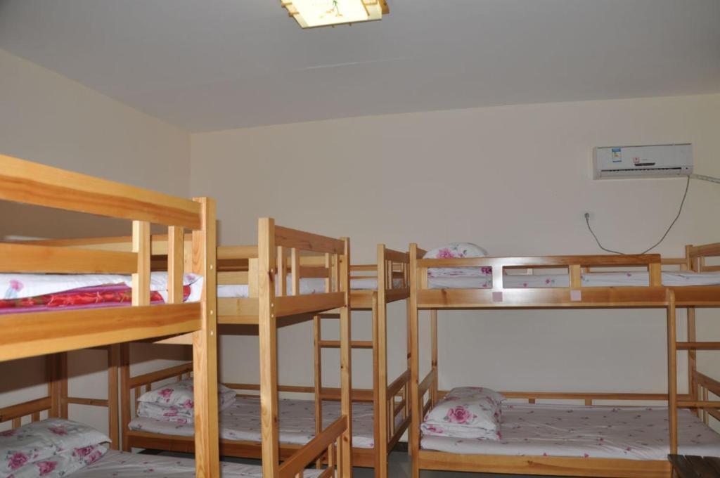 Dengfeng Climb International Youth Hostel Екстериор снимка