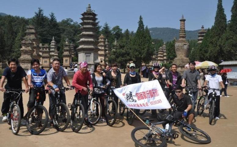 Dengfeng Climb International Youth Hostel Екстериор снимка