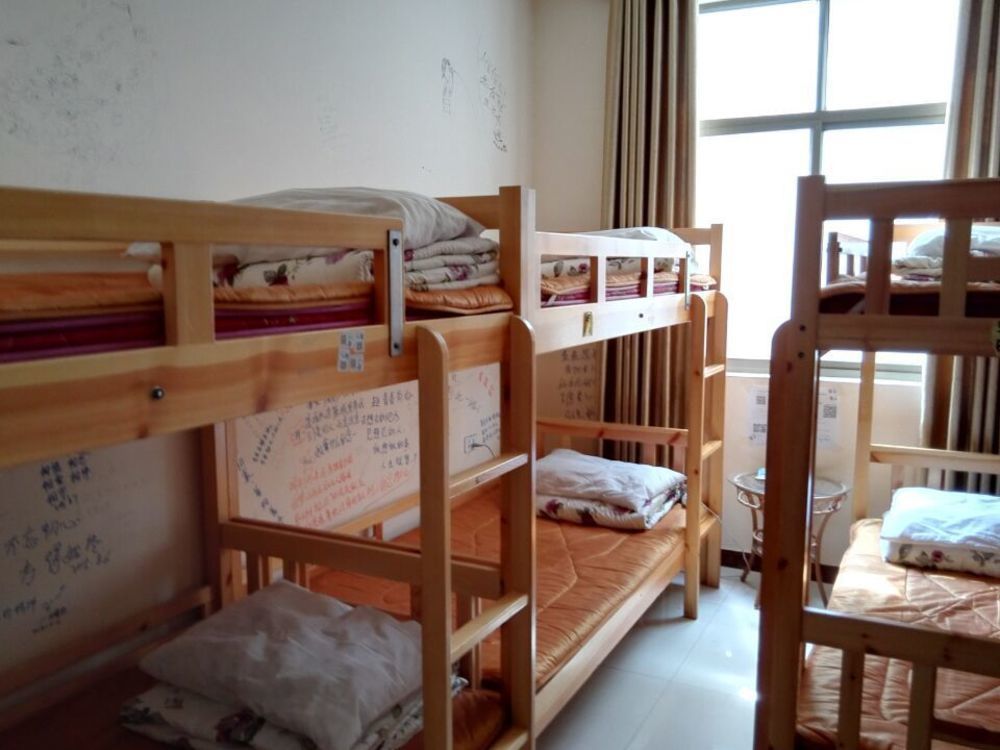 Dengfeng Climb International Youth Hostel Екстериор снимка
